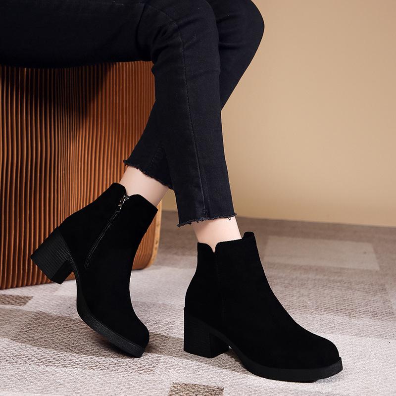 Autumn thick heel large size temperament British short Martin boots round head European and American suede medium heel short boots women