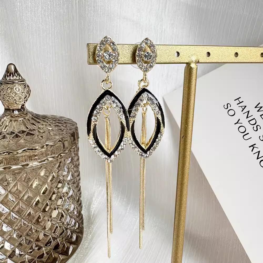 Geometric Exaggerated Long Fringed Earrings, Stud Earrings, Women'S Tide High-End Temperament Earrings.