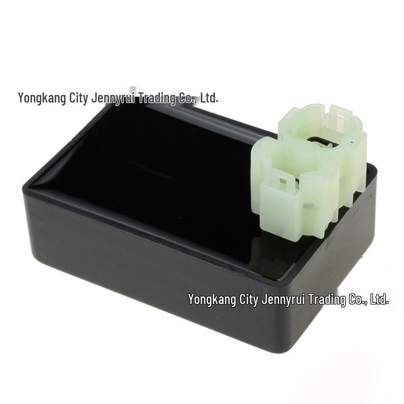 ATV Go-kart Motorcycle Parts: GY6 150/200/250CC DC CDI Igniter (4+2 Pin)
