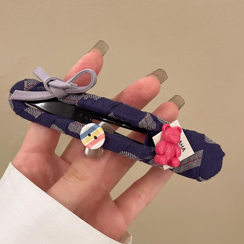 Acrylic Bow Button Bear Hairpin, Cute Duck Bill Clip On the Back of Women's Head, Fashionable and Versatile Hair Accessories, High Sense