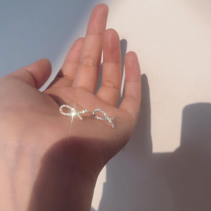 Cross Stud Earrings Women's Niche Design Sense Flash Diamond Earrings Korean Version Simple Temperament Earrings Autumn and Winter