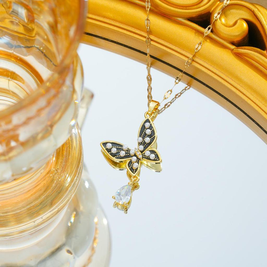 Titanium Steel Zircon Butterfly Pendant Necklace - Simple & Versatile Clavicle Accessory