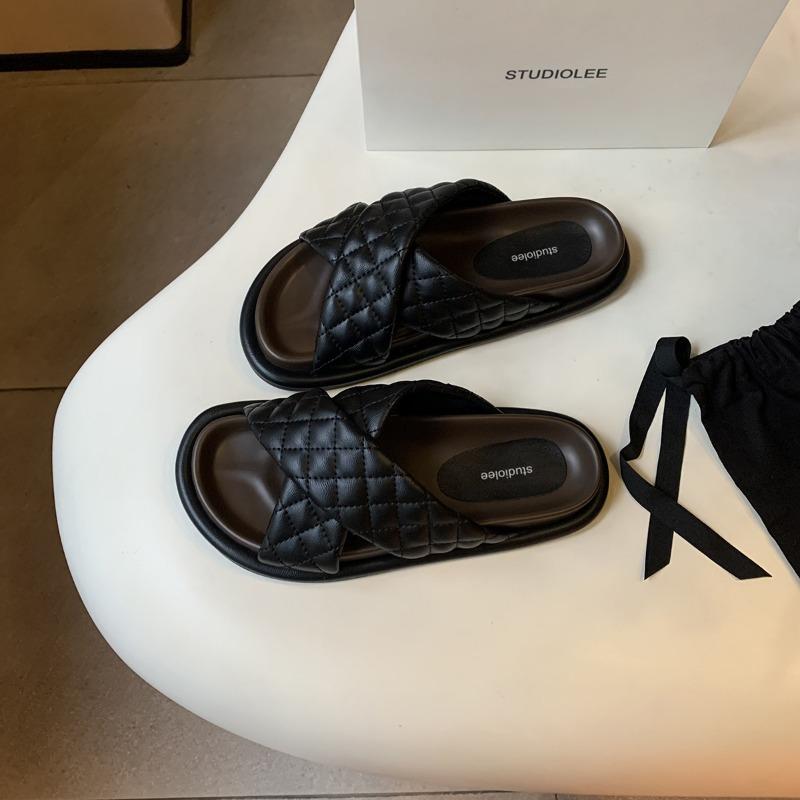 

~ Cloud Puffs~ Soft Waxy Rhombus Cross Belt Color Matching Outer Slippers Women s Summer 40 чёрный