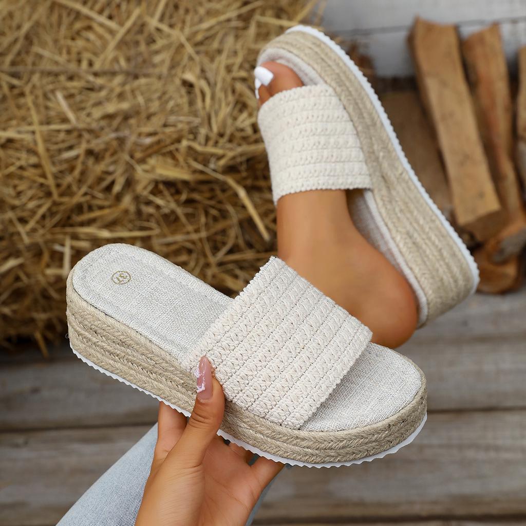 Fashion New Summer Shoes Woman Outdoor Platform Casual Round Toe Sandals Plus Size Simple Design Ladies Slippers for Daily Hot Sale