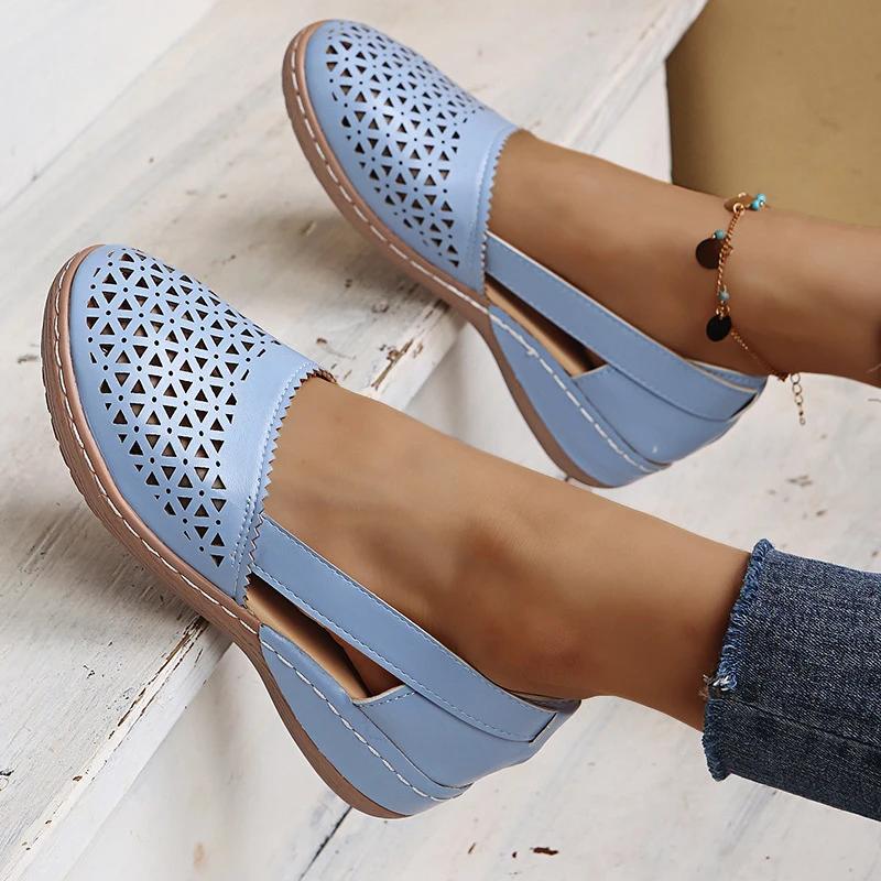 Women's Summer Flat Round Toe Sandals 2025 New Retro Button Sandals Comfy Comfortable Shoes for Women
