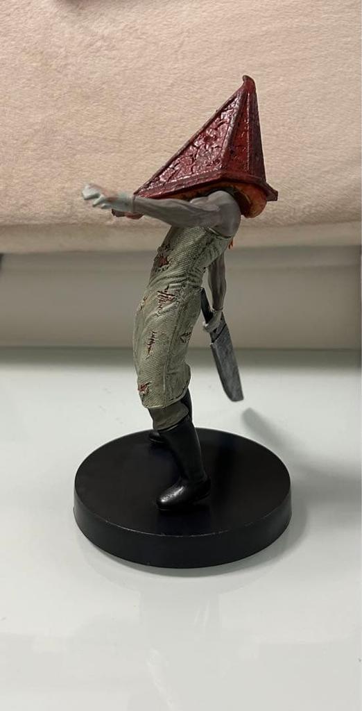 [USED] Red Pyramid Thing Silent Hill 2 Mitaka Figure 18cm