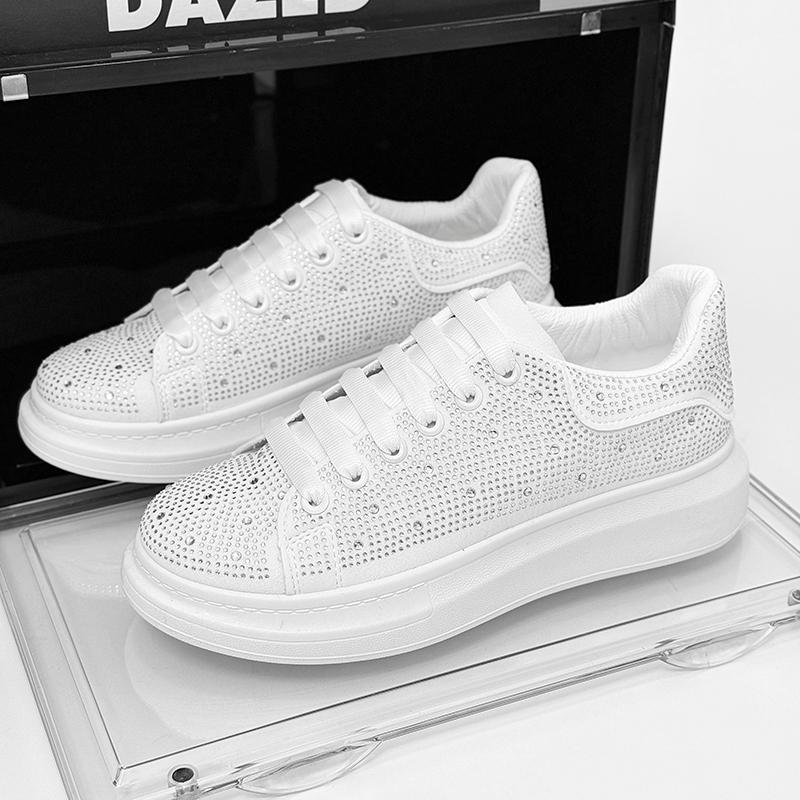 Fashion Street Style Mens Sneakers Thick Bottom Walking Shoes Leisure Male Skateboard Footwear Non-Slip Tenis Masculino Vulcanize Shoes