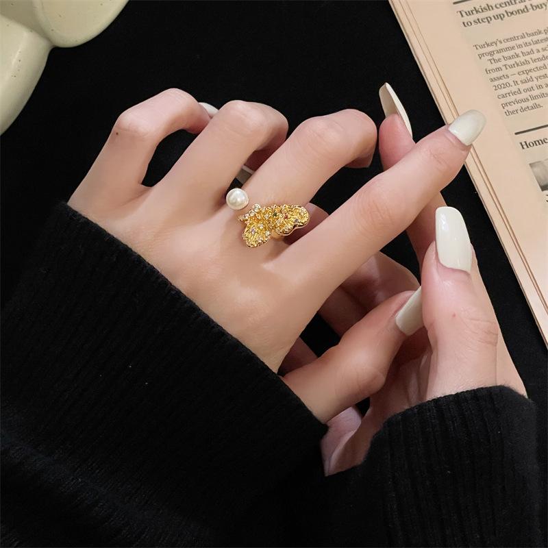 Mittelalterlicher hohler Schmetterling Bunter Zir*****Stiftring Gedrehtes Seil Retro Gebürsteter Zeigefingerring Persönlichkeit Nischenring Frau