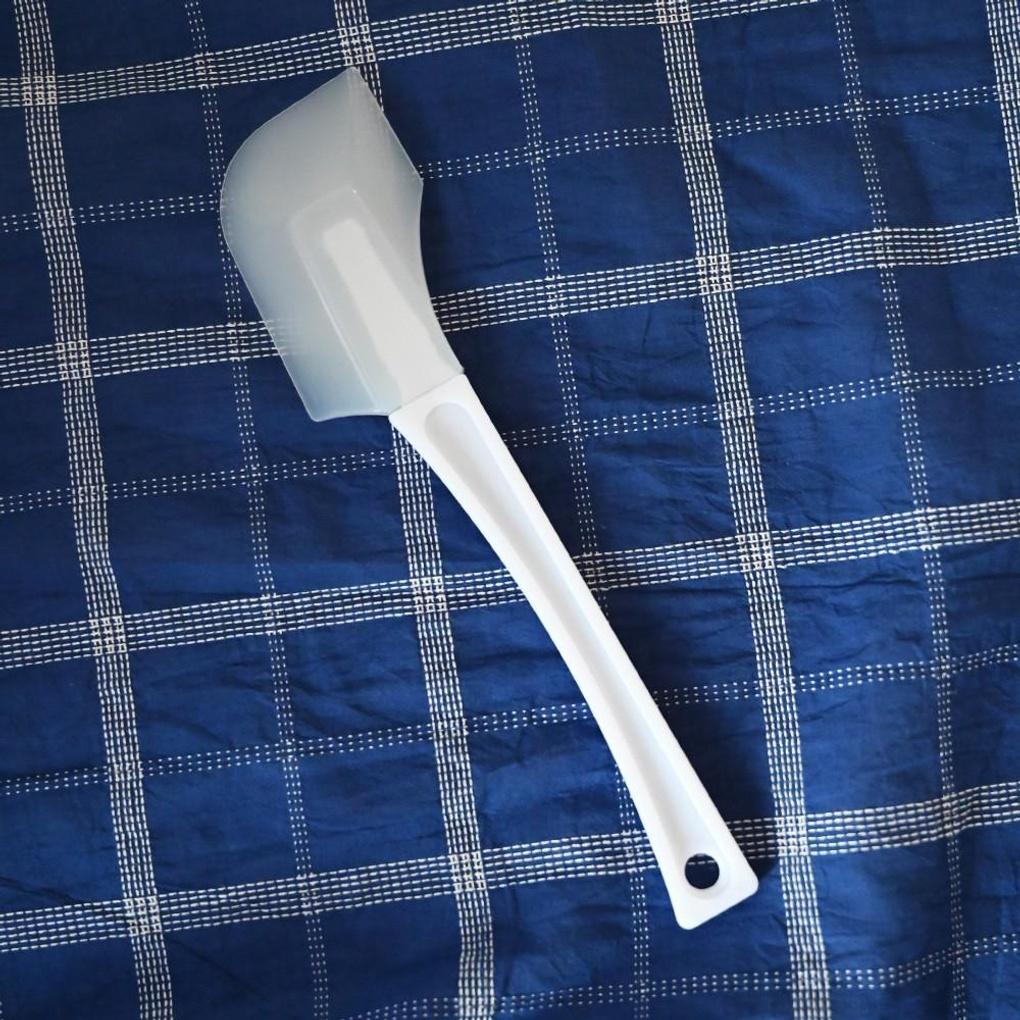 Bílá silikonová špachtle