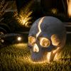 Gothic Resin Ornament Cracked Skull Garden Solar Light, LED Statue Spooky Industrial Table Decor Ornament, Halloween Decoration for Haunted House Bar