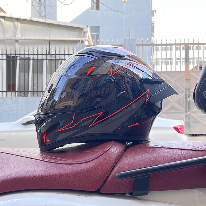 Motorcycle big tail helmet full helmet can be installed Bluetooth headset men's four seasons electric vehicle locomotive riding safety