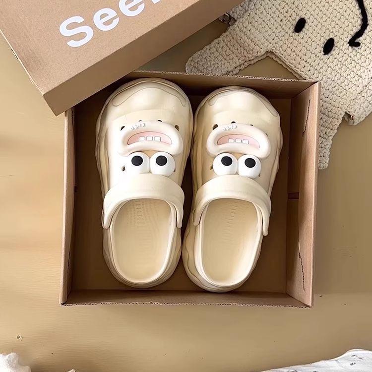 

Милые мультяшные туфли с дырочками женские новые летние толстая подошва увеличивают рост два способа носки с закрытым носком и полушлепанцы 39-40 белый