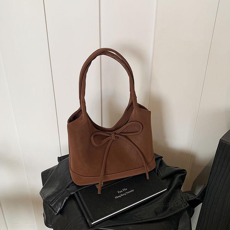 

2024 Retro Chic Bow Handbag: Korean Style Autumn/Winter Women s Shoulder Tote & Versatile Underarm Bag коричневый