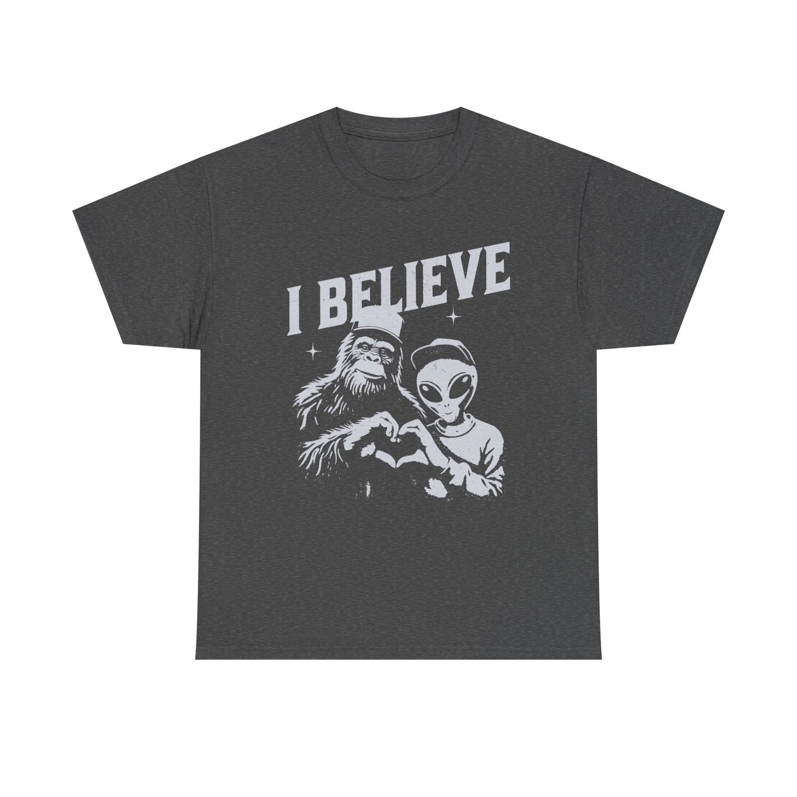 I Believe In You But Also Bigfoot Vintage I Believe Funny Bigfoot Alien T-Shirt L