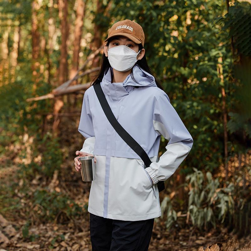 High-quality Outdoor Jackets, Windproof, Waterproof, Breathable Fishing Jackets, Hiking and Mountaineering Sports Jackets for Men and Women