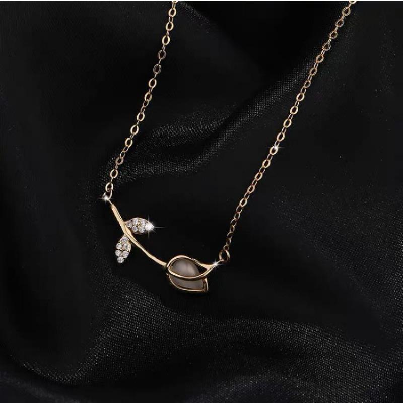 Tulip Necklace for Women's Summer Light Luxury Niche High-end Clavicle Chain for Girlfriends