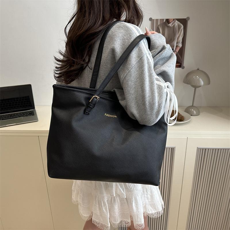 Minimalist temperament large capacity tote bag women's new simple shoulder armpit bag slack two-piece handbag