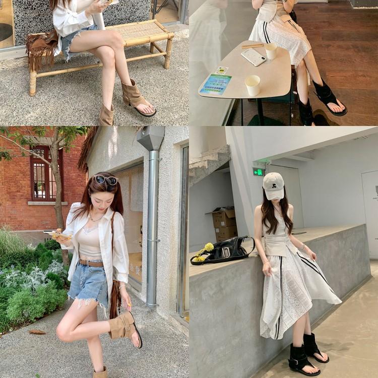 Grape Mother, the Same Style Is Sent In Seconds from the Spot~ New Fashionable Spice Girl Round Head Toe Buckle with Outer Wear Medium Tube Cool Boots