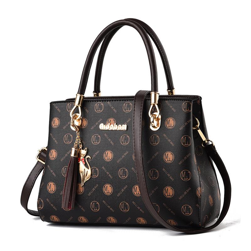 

Женская сумка Весна 2025 Новая Модная Модная Женская Сумка Через Плечо Большой Вместимости Сумка для Мамы Среднего Возраста Сумка Кроссбоди кофейный