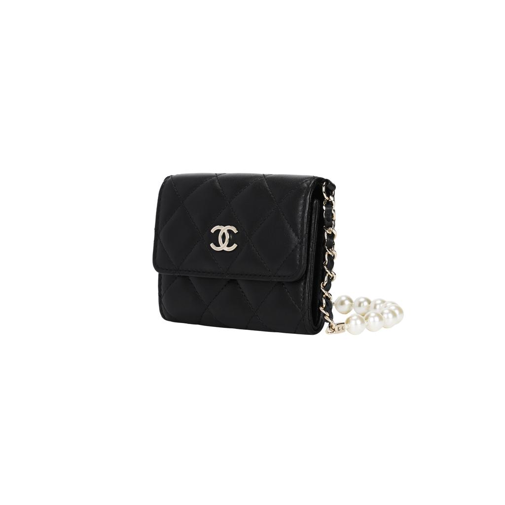 Chanel Geantă de umăr 22P pentru femei, din piele de miel matlasată cu romburi, cu clapetă, curea cu lanț din perle artificiale și accesorii aurii, cataramă aurie, geantă tip messenger cu portofel, Negru