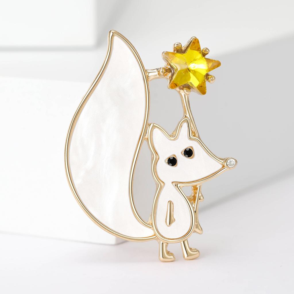 Cute Plate Fox Yellow Star Brooch Corsage Women'S Fashion High-End Temperament Accessories Pin Silk Scarf Buckle