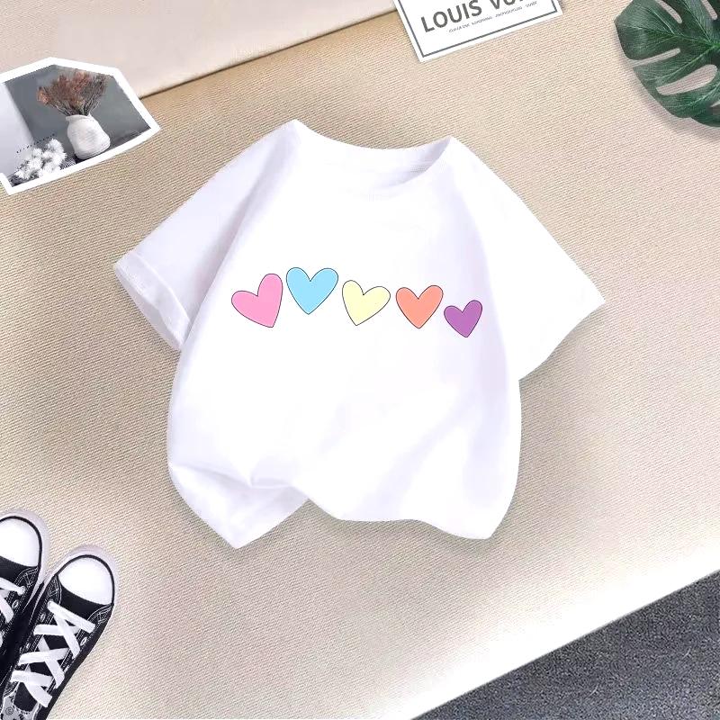 

2026 Summer New Children s T-Shirt with Colorful Heart Print, Breathable Parent-Child Short Sleeve Clothing 160