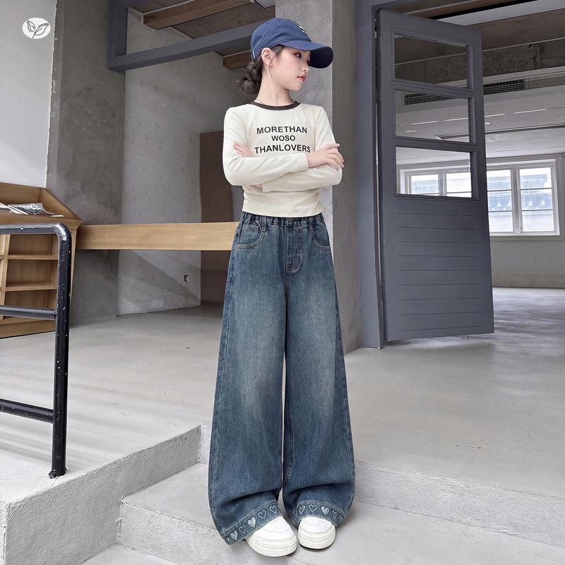 Autumn 2026 Girls' Wide Leg Jeans - Embroidered Hem, Versatile Straight Fit for Medium & Large Children