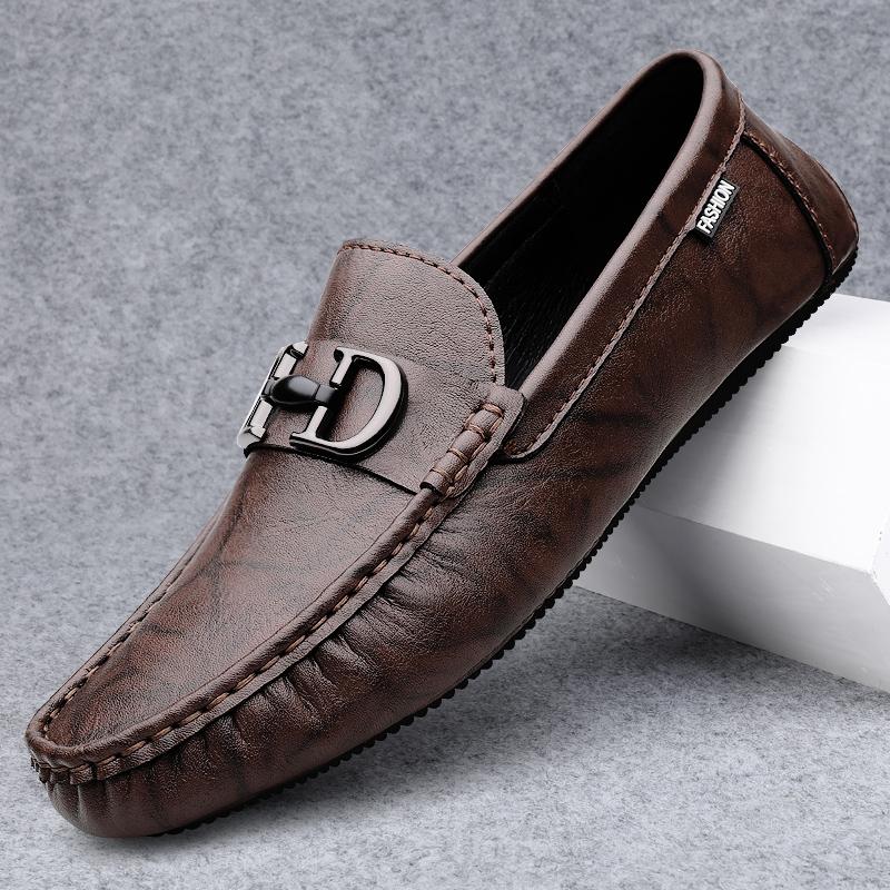Fashion 2025 New Brand Designer Men Dress Loafers Fashion Men Classic Flats Leather Slip On Casual Shoes Male Comfortable Walking Shoes