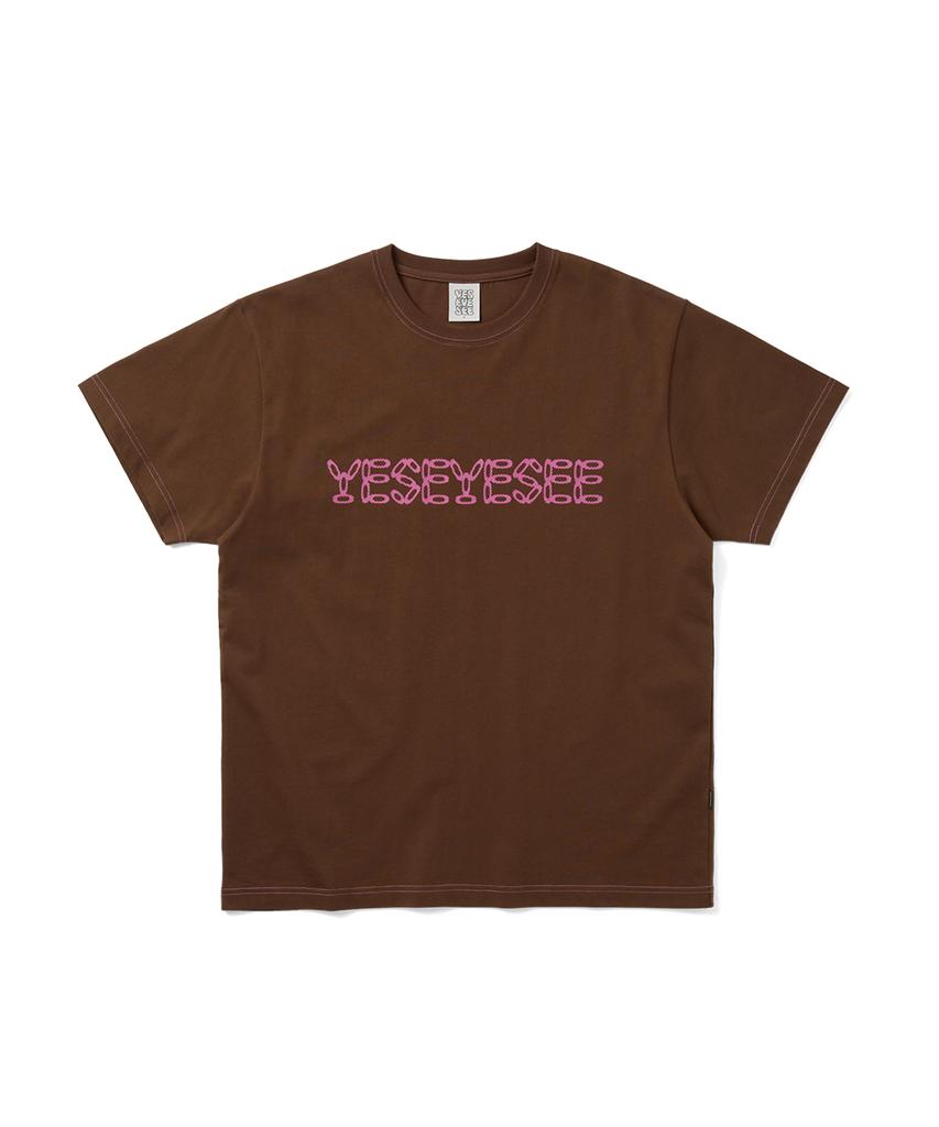 YESEYESEE Contrast Stitch Chain Logo Tee Brown