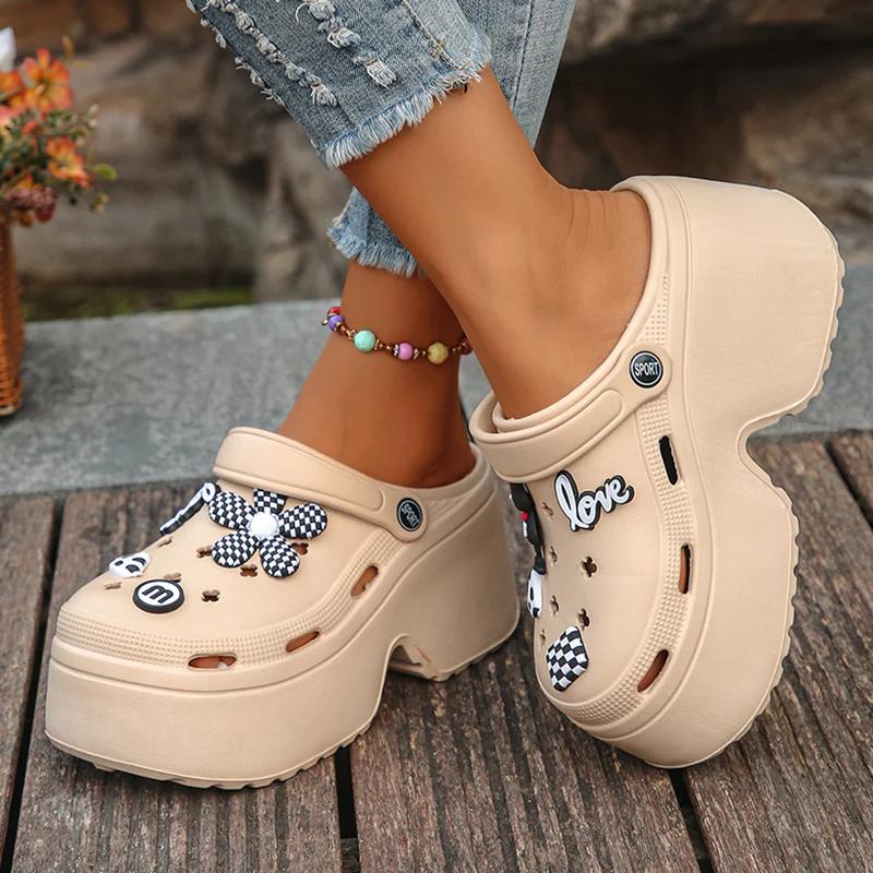Women's Fashion Chunky Platform Sandals 2025 Summer Thick Bottom Clogs Garden Shoes Women Outdoor Eva Non Slip Beach Slippers