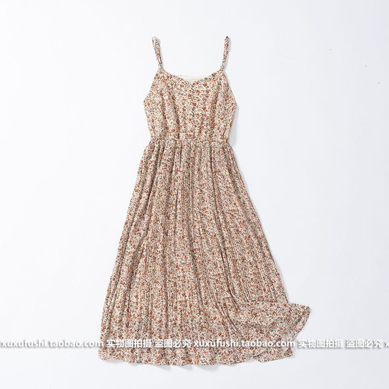 

Мода в стиле K Шифоновое платье с маленьким цветочным принтом на бретелях, плиссированное, средней длины, длинное, лето 2025, новинка, женское, большого размера Pink S