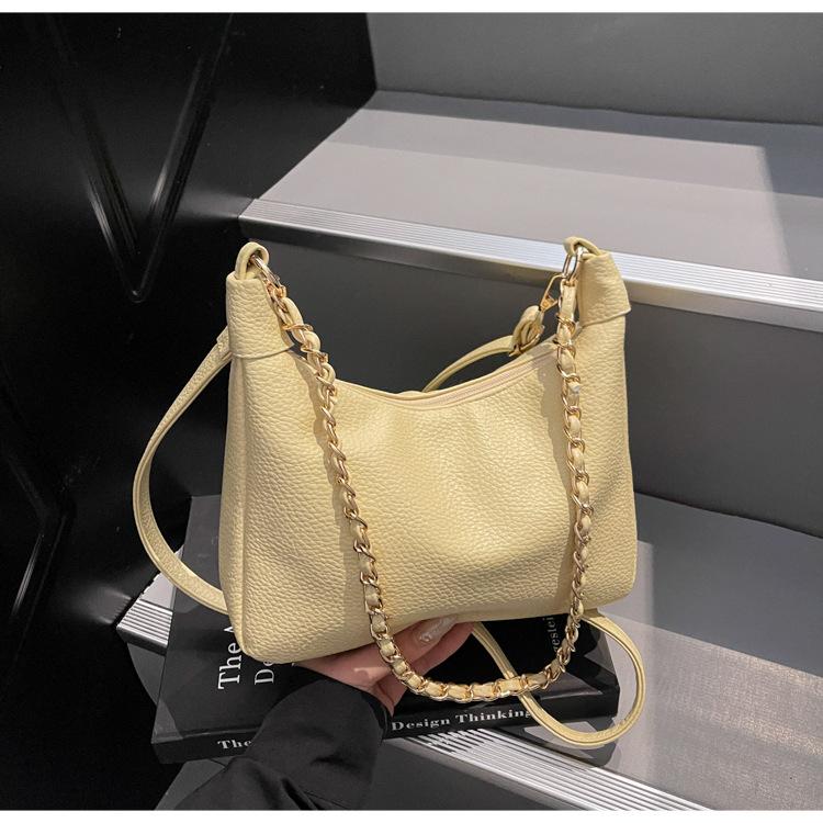 

Soft leather large-capacity bag women s 2025 summer new versatile shoulder underarm chain bag commuter messenger dumpling bag