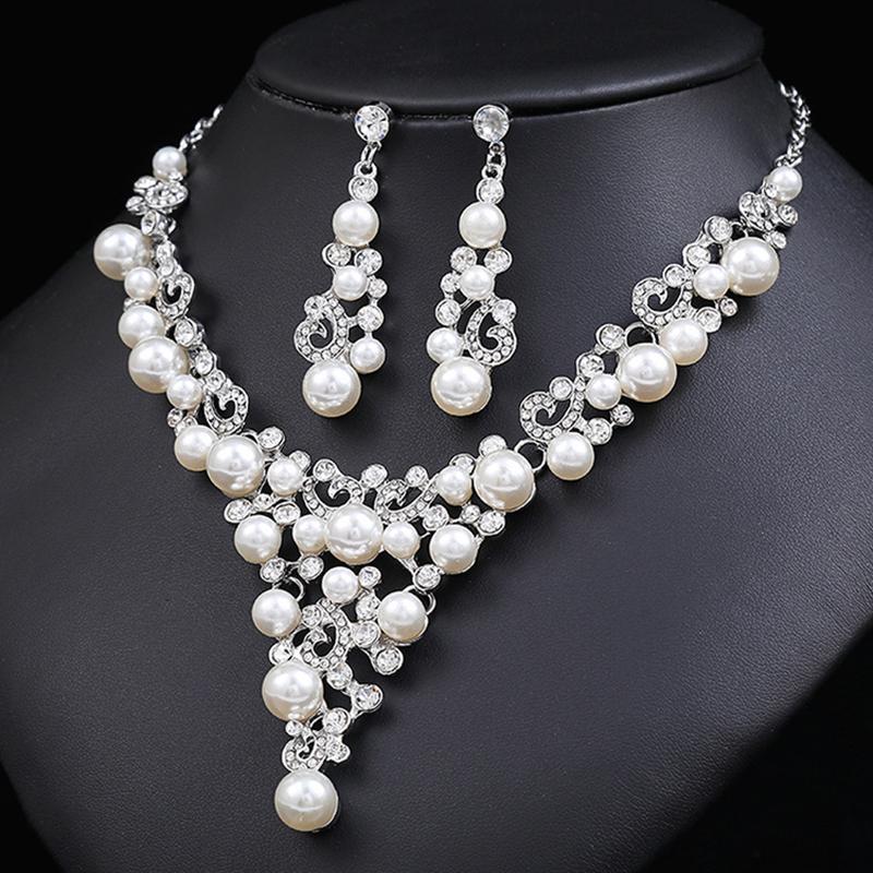 3ks Módní Euroamerická Květinová Zirkonová Sada Pokovený Náhrdelník Náušnice Vintage Inspirované Svatební Doplňky pro Ženy