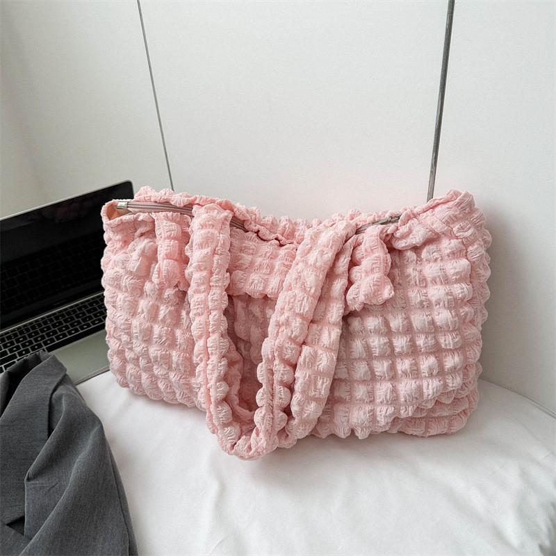 

Chic Summer 2023 Minimalist Handbag In Various Colors Ideal For Everyday Use рожевий