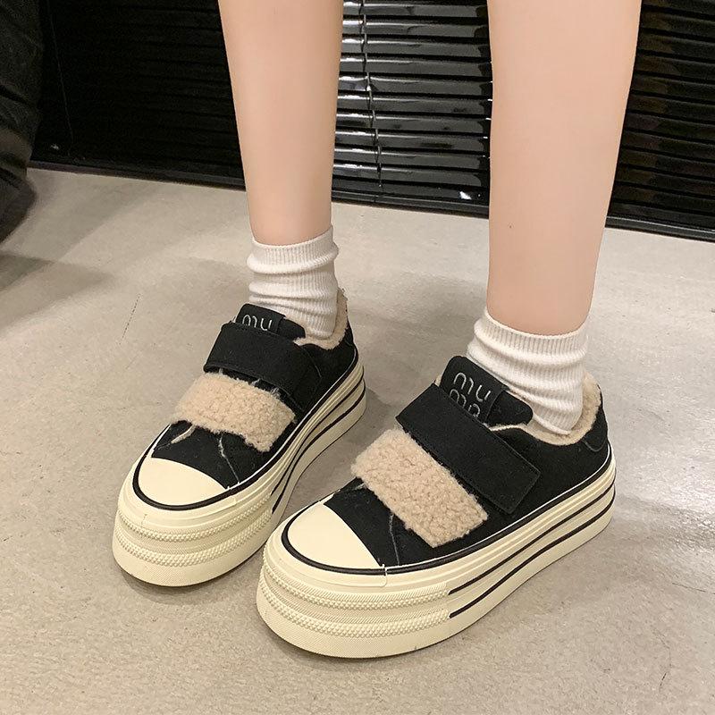 Muffin thick-soled matte imitation cowhide velvet lamb wool Velcro casual board shoes 2025 fashion versatile sports shoes