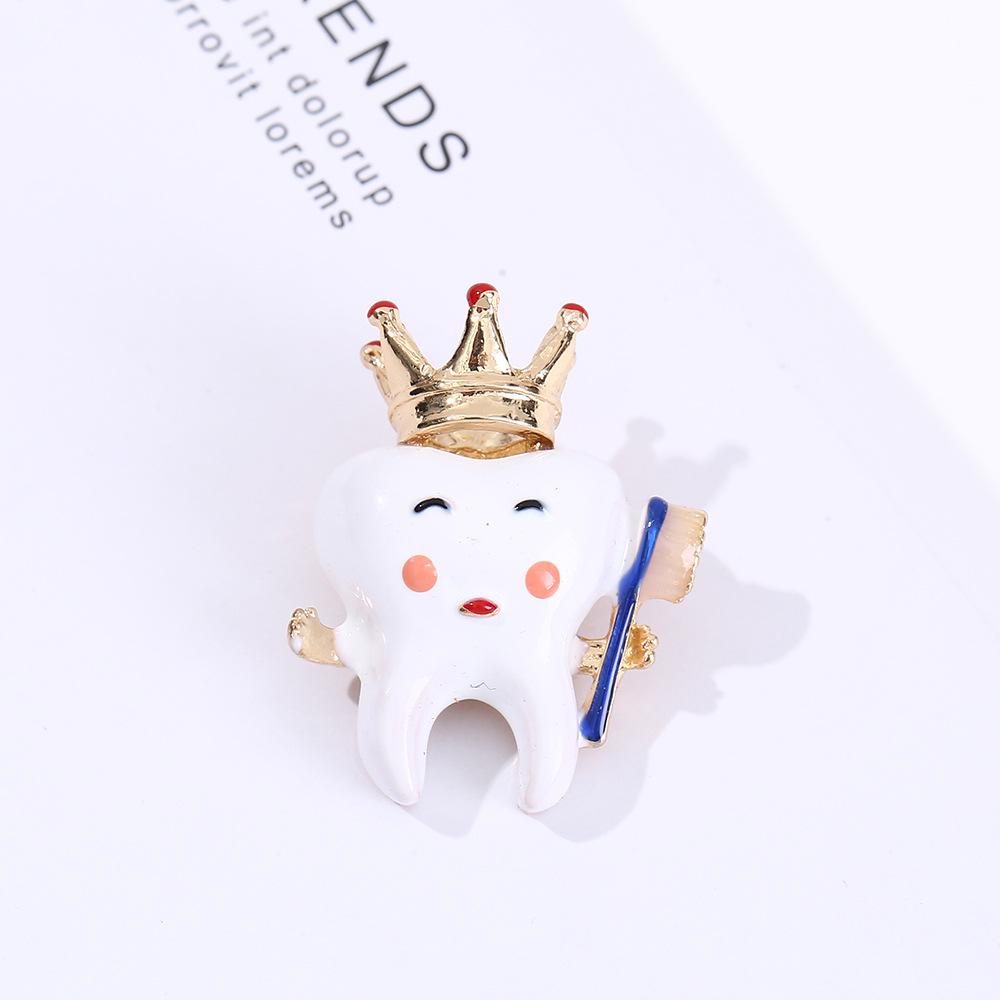 Fashionable And Cute Brooches, Cartoon Badges, Clothing Bag Brooches And Badges