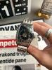 Männliches Dreieck hoher Sinn Trend Persönlichkeit Hip Hop Nischen Design Quarz Uhr Silber Hohl