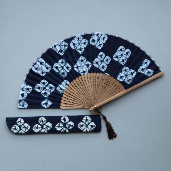 1 Set Handcrafted Tie-dye Folding Fan with Tassel Storage Bag Bamboo Ribs Portable Summer Handheld Fan Decoration Dance Performance Party Props