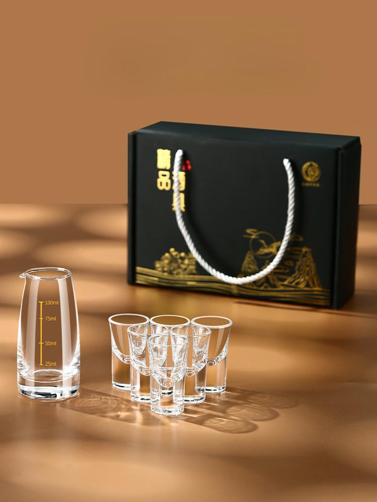 Super Cheap Shot Glasses Set Gift Box European Classic Clear Baijiu Cup Suit 1 Pc Decanter 6 Pc Shot Cup Vodka Liquor Bullet Cup