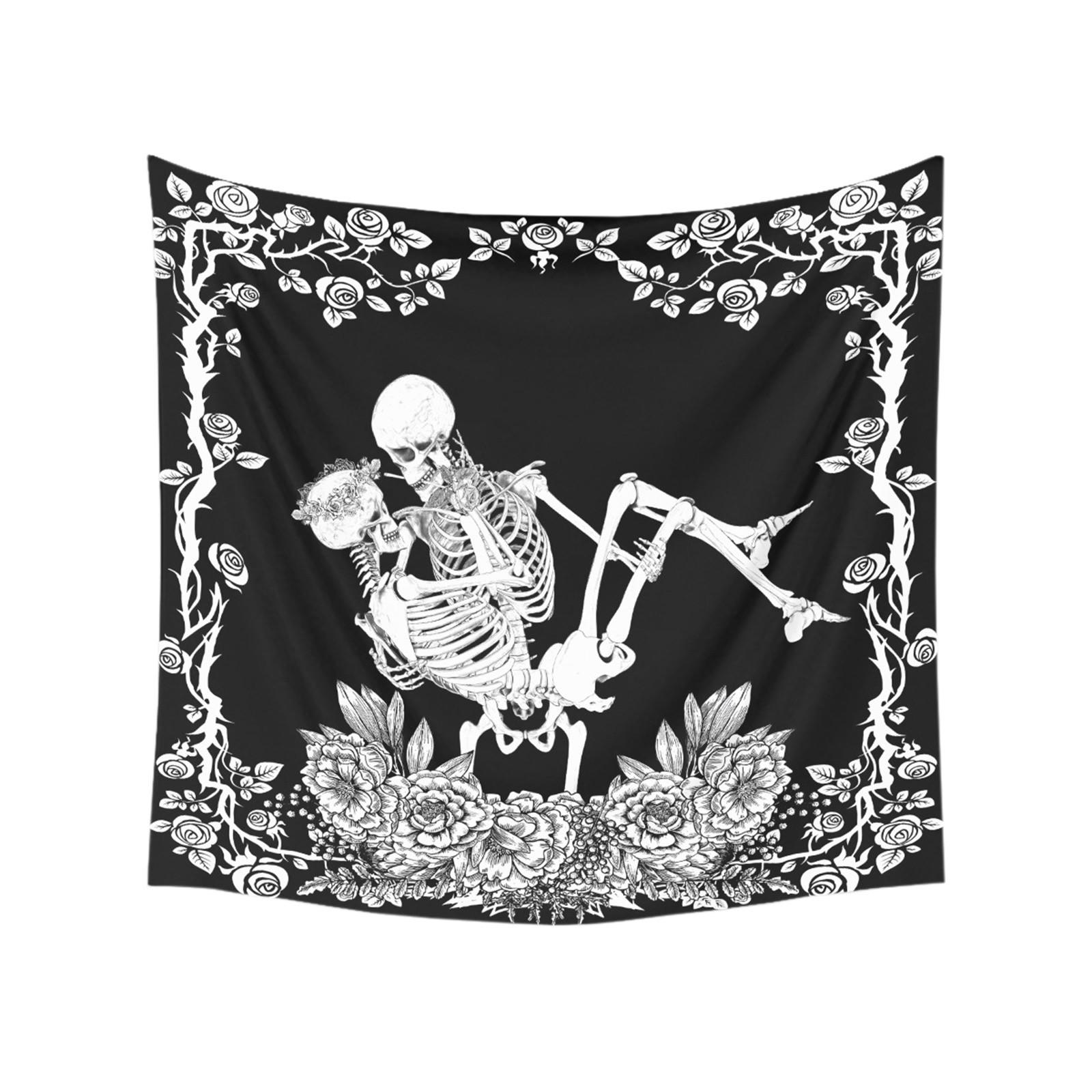 

Гобелен «Целующиеся влюбленные» Гобелен Настенный гобелен «Созвездие» Скелет