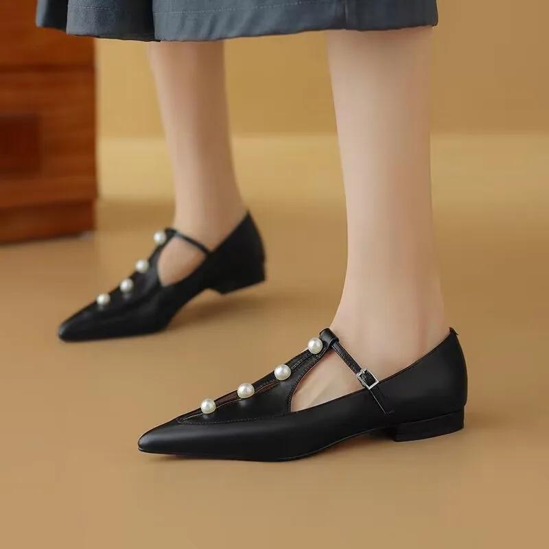 Xiaoxiangfeng Pointed Flat-bottomed Pearl Mary Jane Shoes Women's Niche Hollow Thong Belt Thick-heeled Low-heeled Shoes Single Shoes