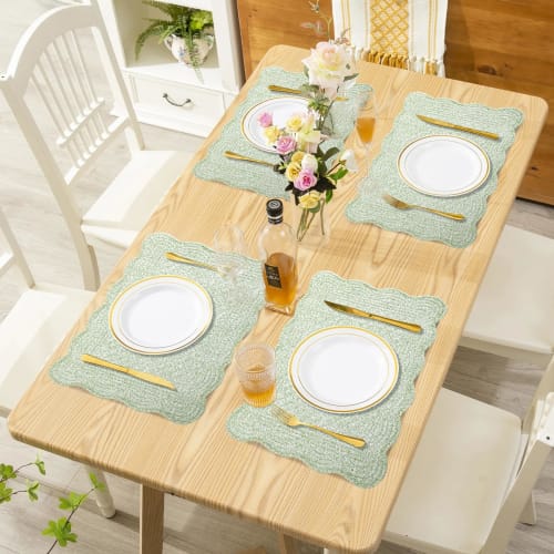 MABOZOO 100% Cotton Quilted Placemats, Set of 6, Washable Fabric Placemats for Kitchen & Dining Tables, Rectangular, White, Green, Floral Plate Mats