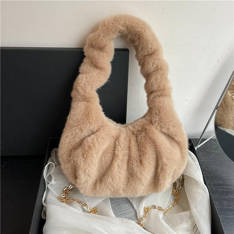 New Furry Bag Women's Autumn and Winter Furry Bag Fashion Pleated Cloud Bag Commuter Plush Handbag