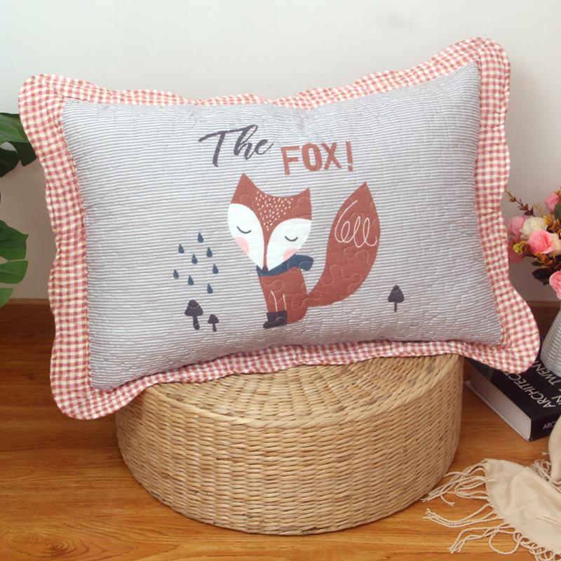 Soft and Comfortable Pillowcase Skin Friendly Breathable Fashionable Rustic Style Quilted Fabric Pillowcase Bedroom Decoration