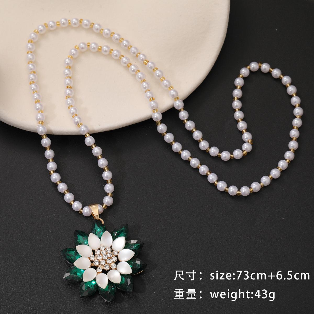 

Crystal Flower Double Pendant Sweater Chain Black Bead Chain Long Light Luxury Fashion Long Necklace Women s Versatile Clothes Accessories
