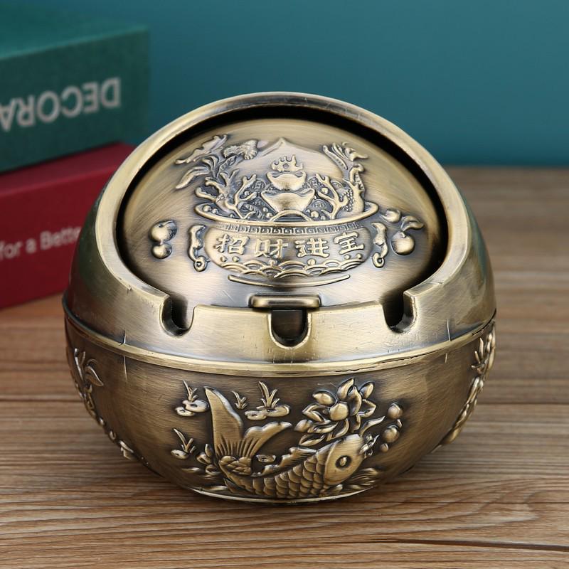 European Style Ashtray with Lid: Trendy, Drop-Proof, Anti-Fly Ash, Odor-Resistant, Luxury Living Room Decor.