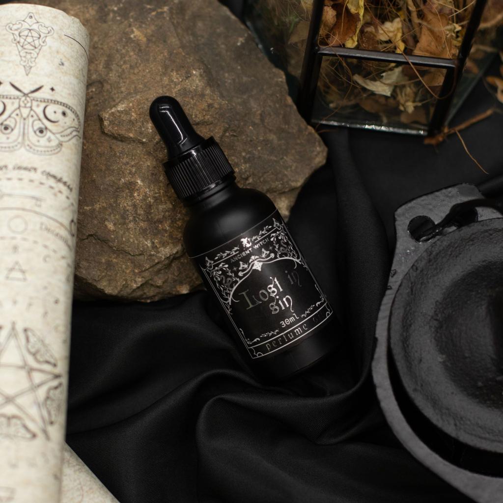 Ancient Witch Perfume Oil – Lost in Sin