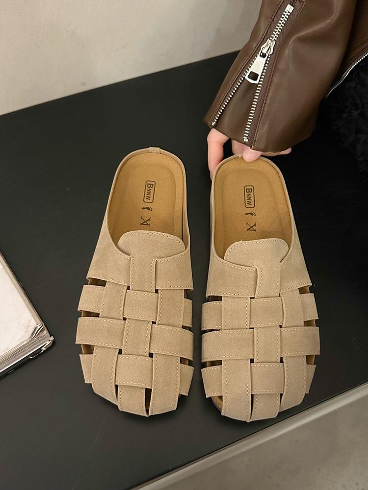 

Thick-bottomed bag head half slippers women s summer outer wear 2025 new retro versatile one-pedal hollow breathable Boken sandals 40