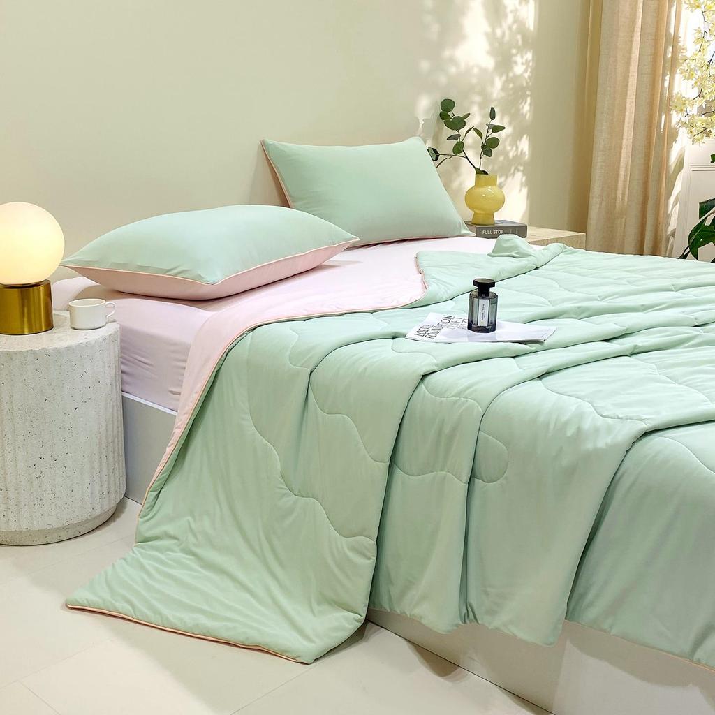 A-Class Light Luxury Cooling Quilt - Black Technology, Machine Washable, Summer Quilt, Air Conditioning Compatible