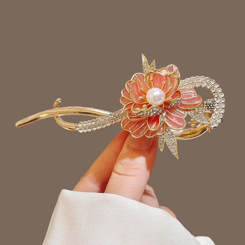 Factory direct fashion flower pearl twist clip elegant hairpin Internet celebrity head spring clip